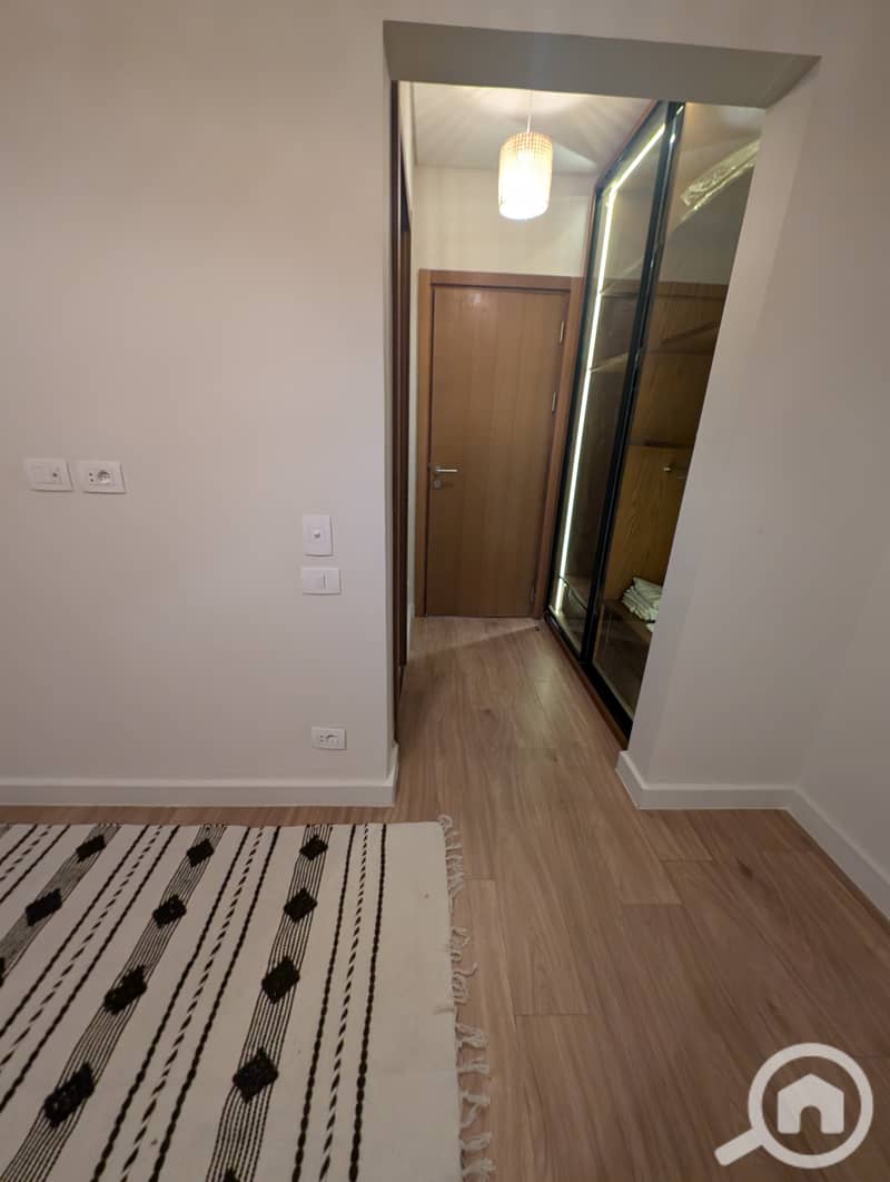 10 70b4f6f1-35cf-4f75-b87a-ca7f81668786. jpeg