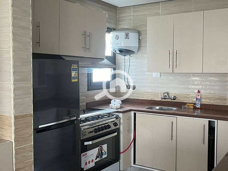 12 bb90b679-6fe5-41e3-83b9-a5c94a77a371. jpg