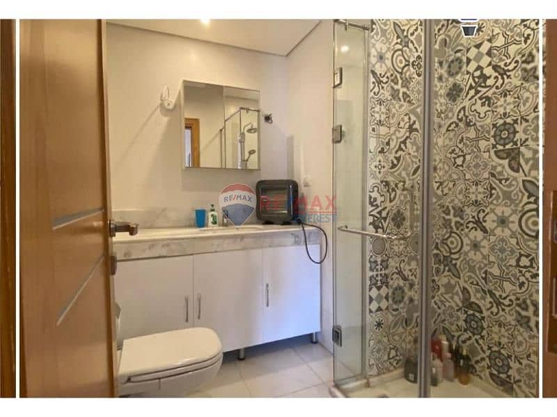 8 4e586af2-9c19-434e-9da0-86977198a43d. jpg