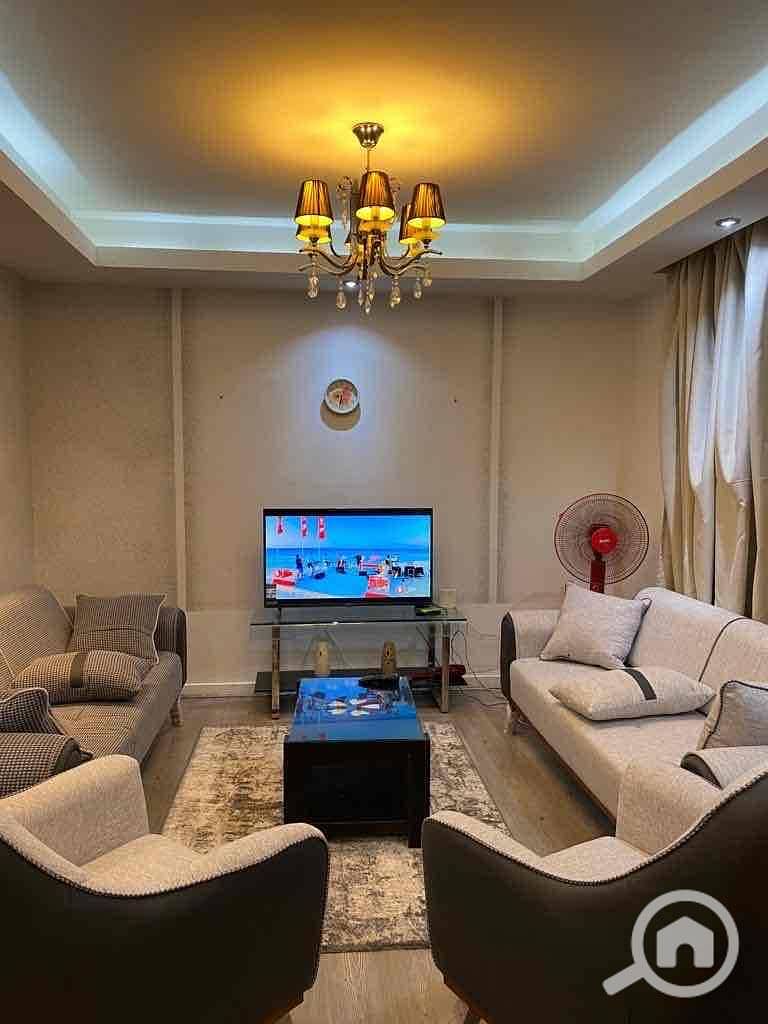 13 efb304df-d83a-4ede-8ef6-65b1844a0260. jpg