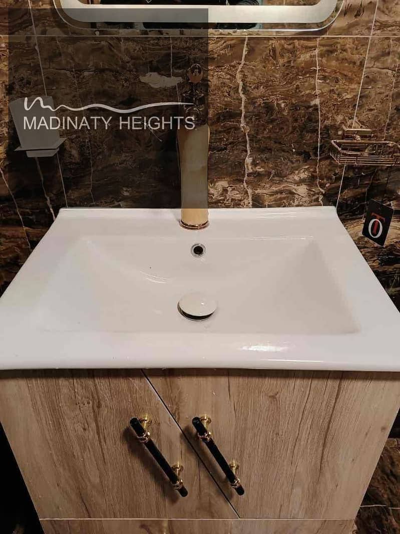 14 8e2427f4-8fbd-4d6e-a393-5aa4048503b8. jpg