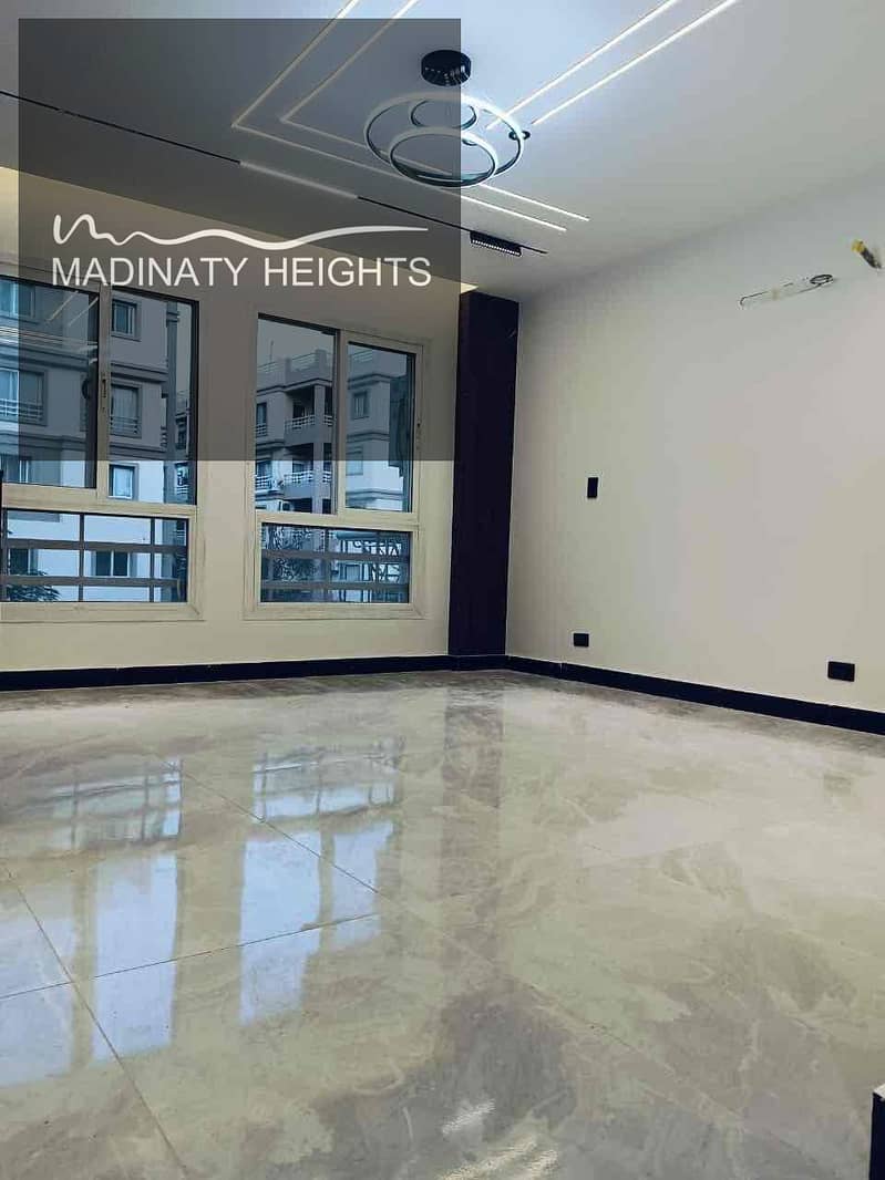 23 b7fe0c8d-3a5f-4a44-aa6f-38cfba46efcc. jpg