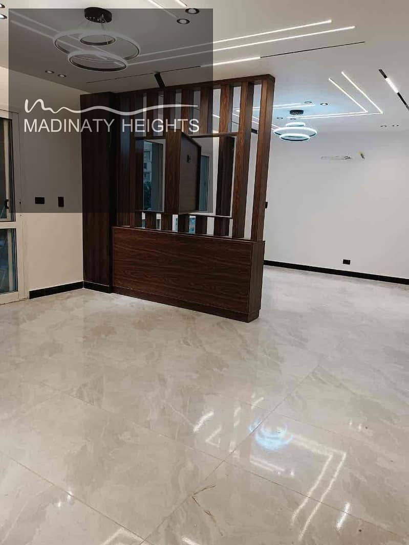 24 2cfbcd86-1f0a-487a-a47c-93da9de2e293. jpg