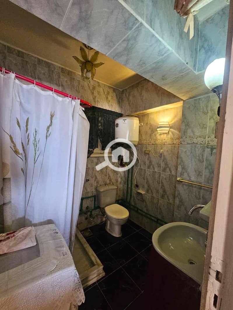 5 94f3c4e0-4cd0-4d75-8018-b90a73a6e96d. jpg