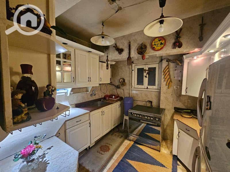 12 a175798b-2928-4562-9f61-504582a55c28. jpg