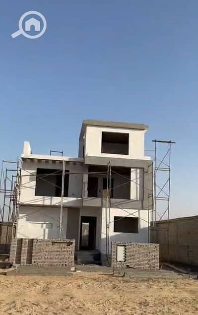 5 Bedroom Villa for Sale in 6th of October, Giza - WhatsApp Image 2025-11-12 at 17.02. 52_97fffeb9. jpg 5 Bedroom Villa for Sale in 6th of October, Giza - WhatsApp Image 2025-11-12 at 17.02. 52_97fffeb9. jpg