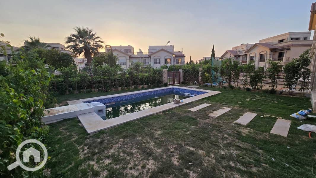 12 888a0a74-dbe2-4bbc-82c8-5628f57fb976. jpeg