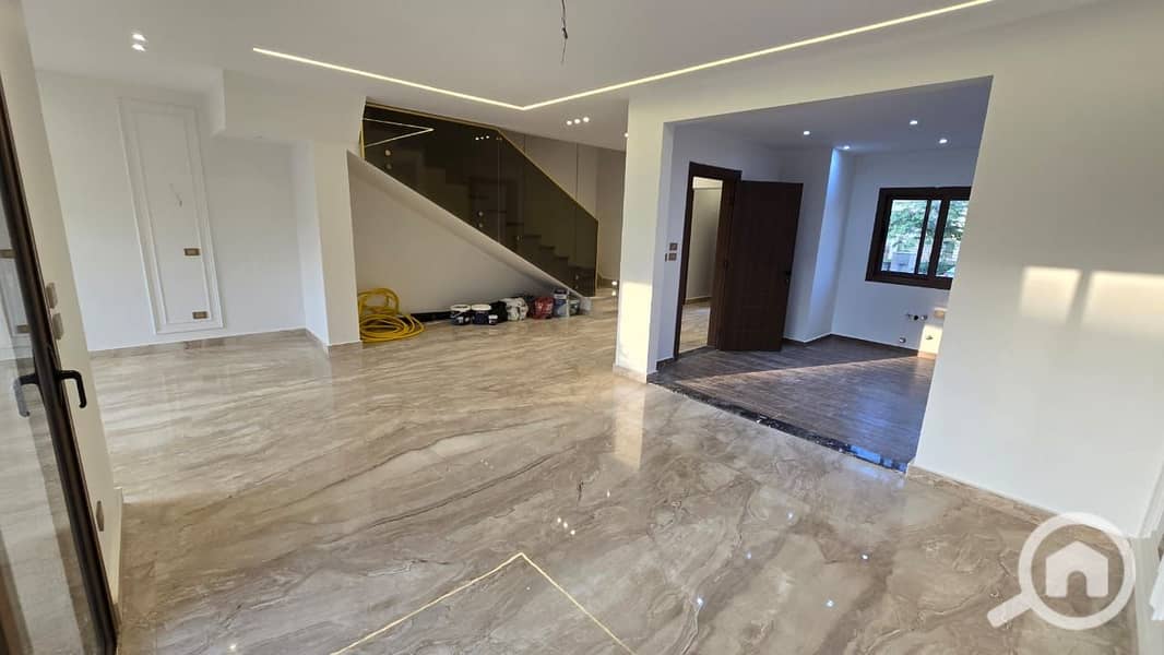 18 97172d03-38d5-4016-988c-8c207d05d0e4. jpeg