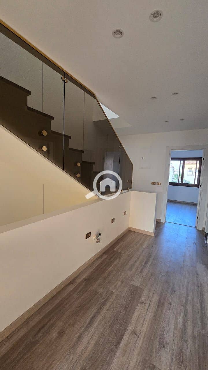 19 99634edf-8fc6-436a-a29f-86438cd105c4. jpeg