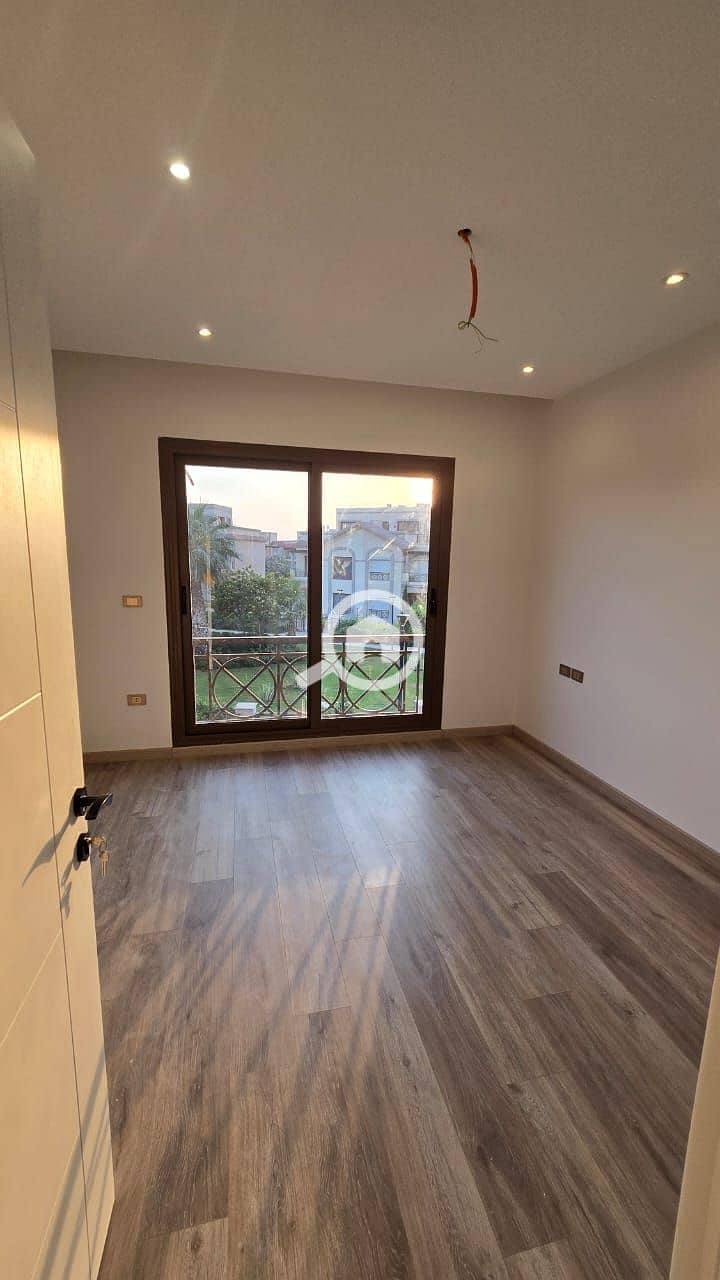 29 e939e326-aa7d-4e3b-a809-e58972757068. jpeg