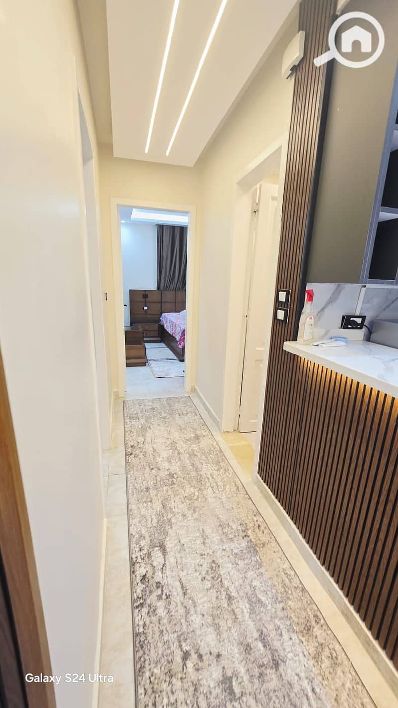 10 fc37d9f8-f7e3-4a85-994e-2f389760ff8b. jpg