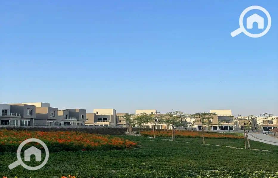 8 32706278-800x600. jpg