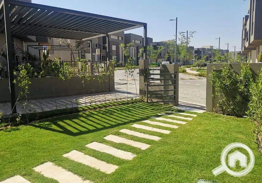 9 32818471-800x600. jpg