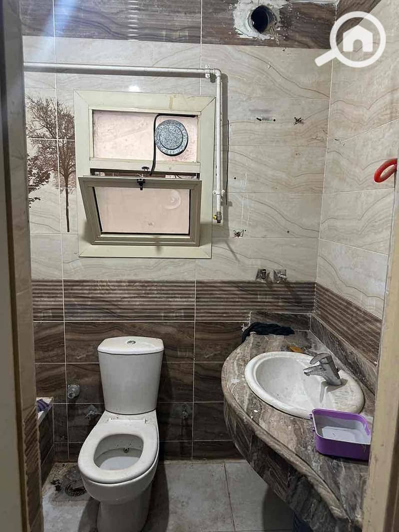 2 da99ee4f-6c07-4c58-9bfa-e92015d60233. jpg