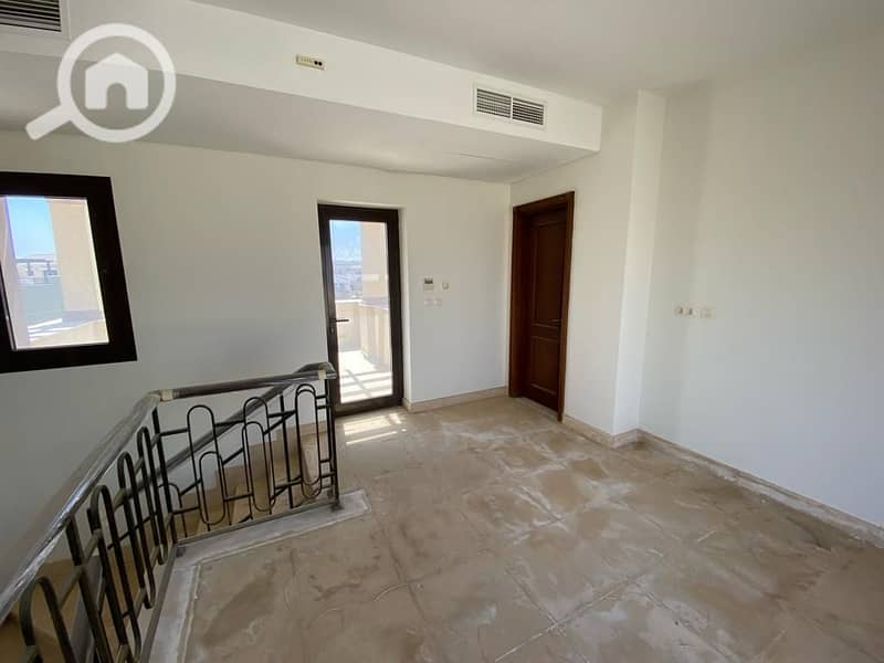 9 ce3a5925-e093-40aa-9aa3-d5201d0fcd54. jpg