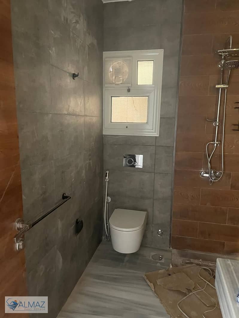 28 WhatsApp Image 2025-11-15 at 11.54. 45 AM. jpeg