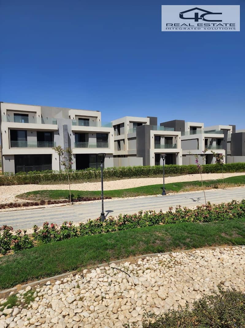 9 WhatsApp Image 2025-10-27 at 18.36. 53 (1). jpeg