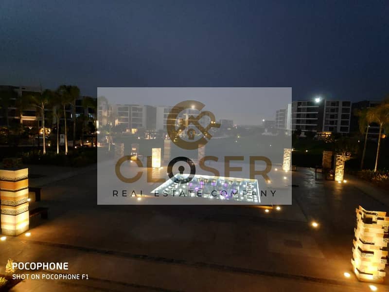 10 467d23b6-b9ee-4044-aed0-3e83f6b64a66. jpg