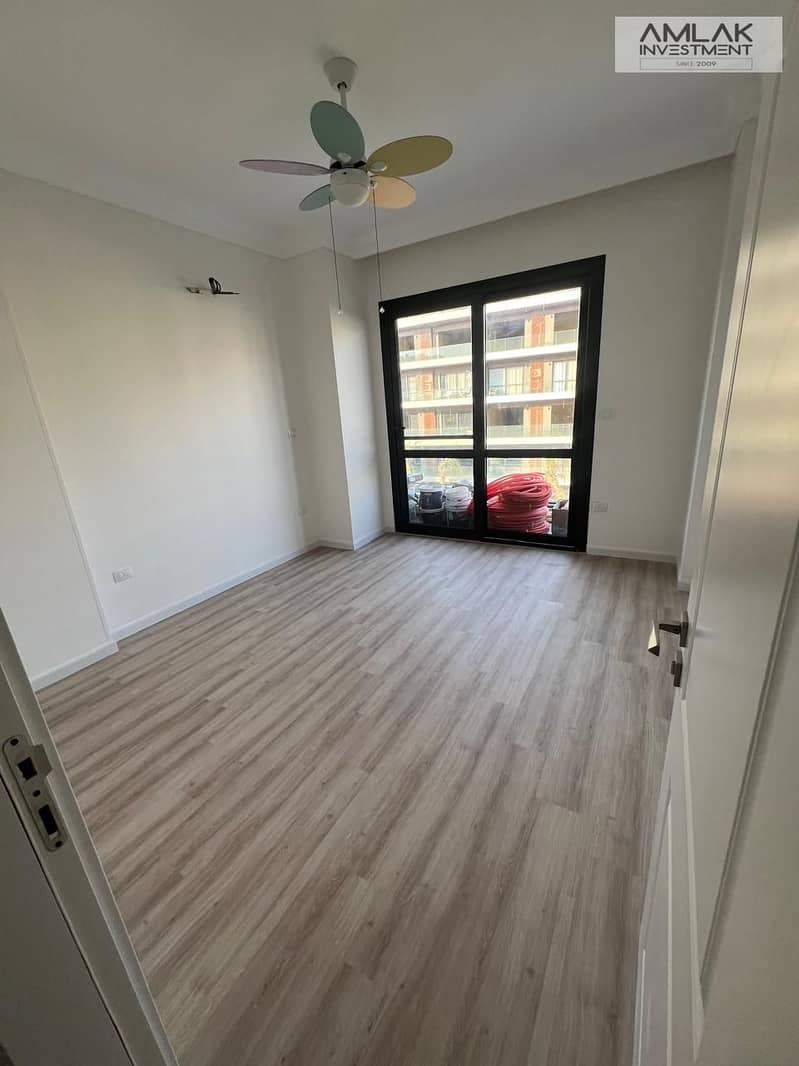 8 d775af6d-9488-4962-9ae8-2393e2bc7a24. jpeg