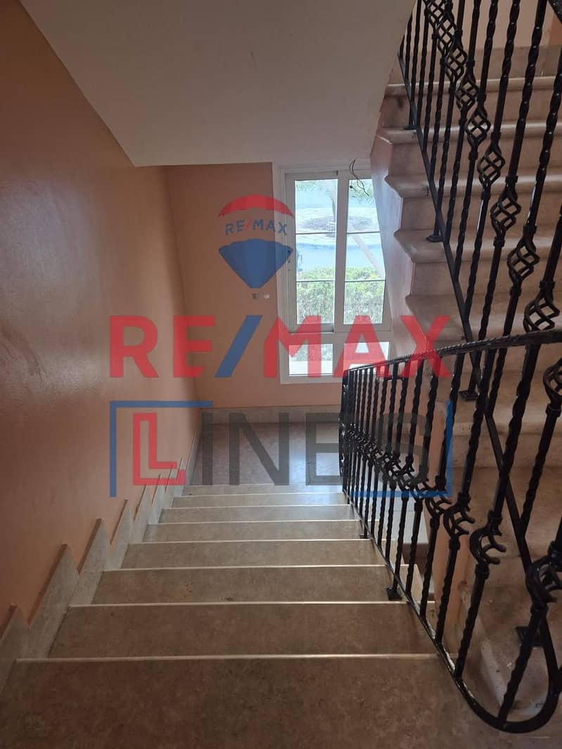 11 2143cf81-3f40-42c8-93ac-046f3bff799f. jpg