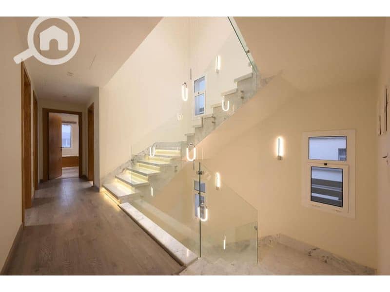 2 bda635db-0739-4a74-925a-43c8039986f7. jpg