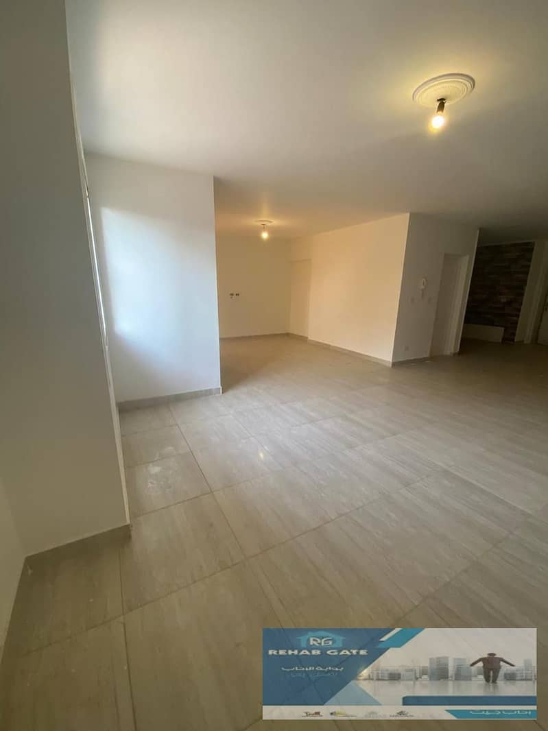 2 34923ab5-2ff2-456f-ae04-9dfa27f6a3b6. jpg