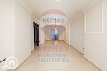 3 Bedroom Flat for Sale in Moharam Bik, Alexandria - 1. jpg 3 Bedroom Flat for Sale in Moharam Bik, Alexandria - 1. jpg