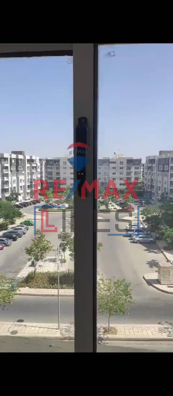 3 605b7950-3c65-427c-8bbb-05362b8fda9f. jpg