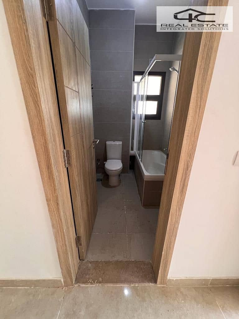 6 WhatsApp Image 2025-10-23 at 03.42. 08. jpeg