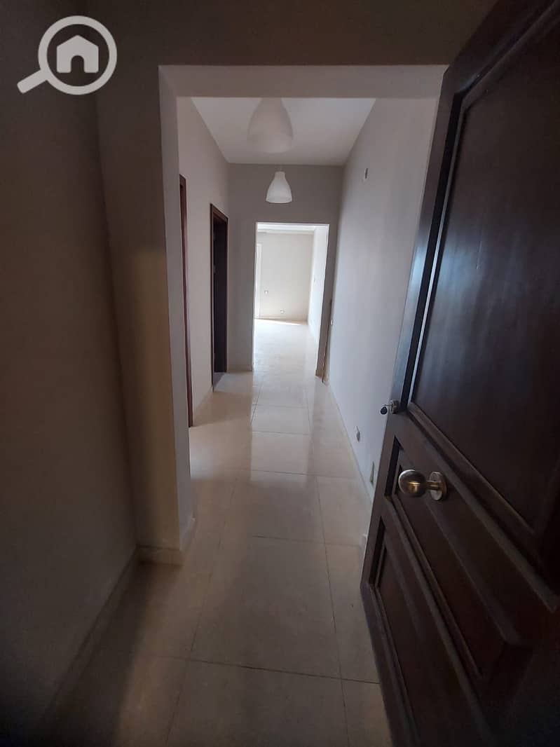 3 77ee850f-ac66-41c5-856f-49984f515e81. jpg