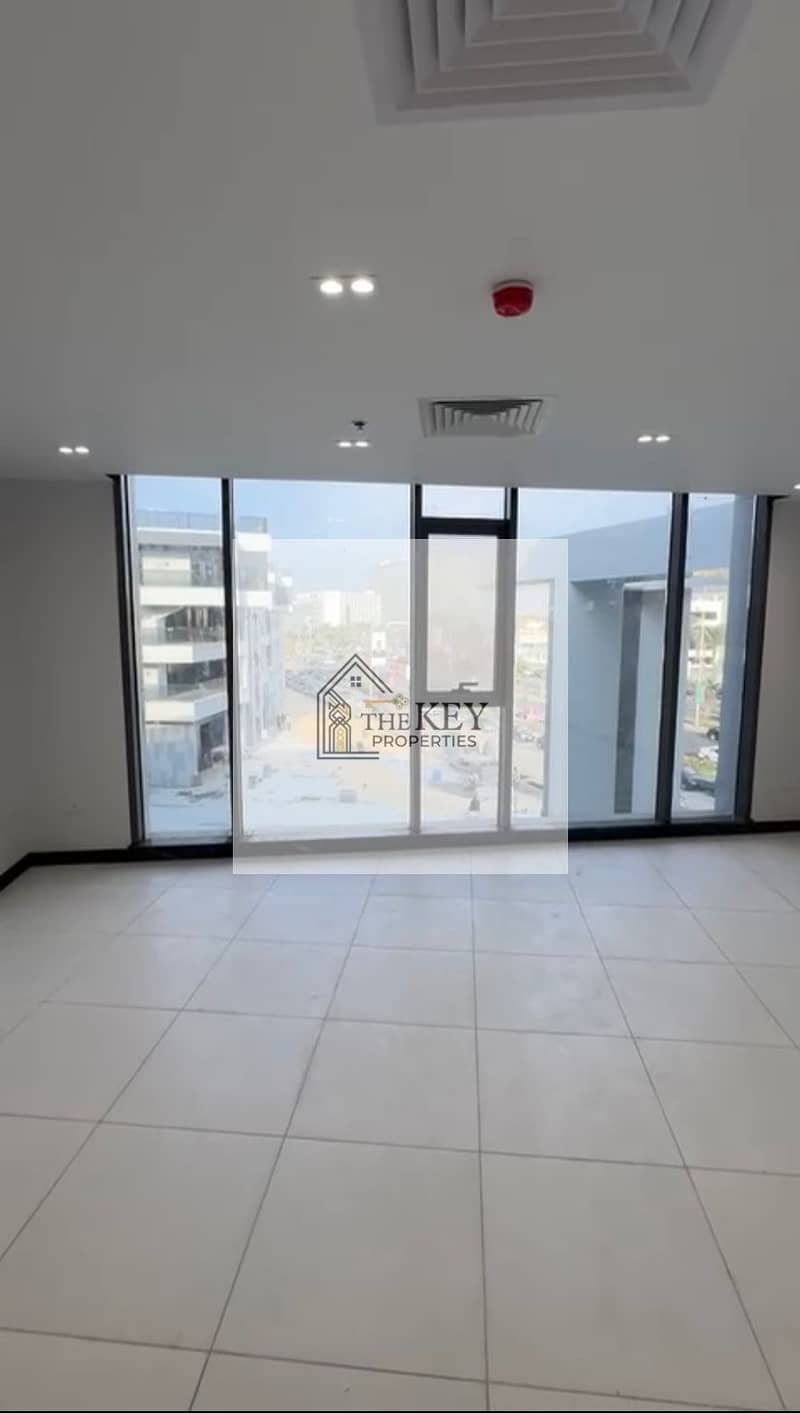 2 WhatsApp Image 2025-11-15 at 13.49. 19_d1489a53. jpg