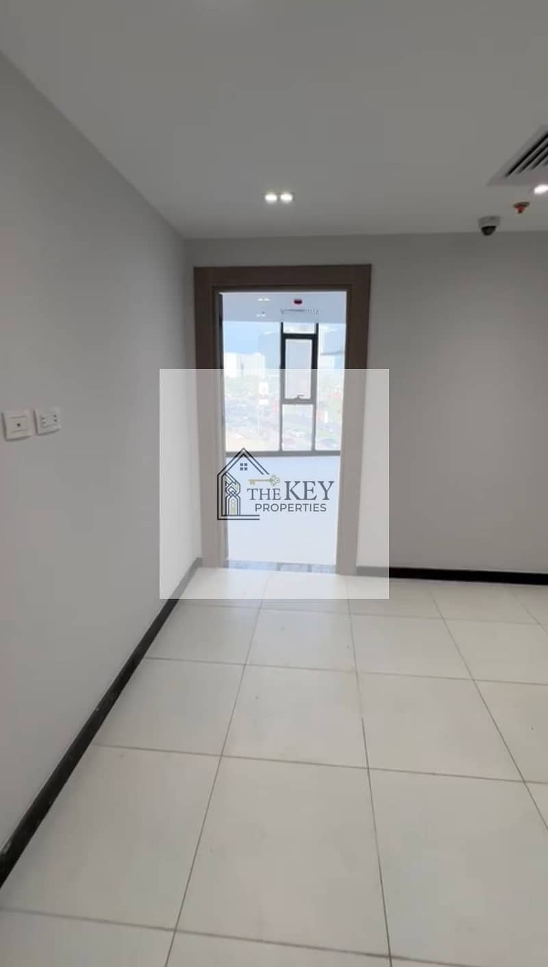 4 WhatsApp Image 2025-11-15 at 13.49. 16_74c8bcb2. jpg