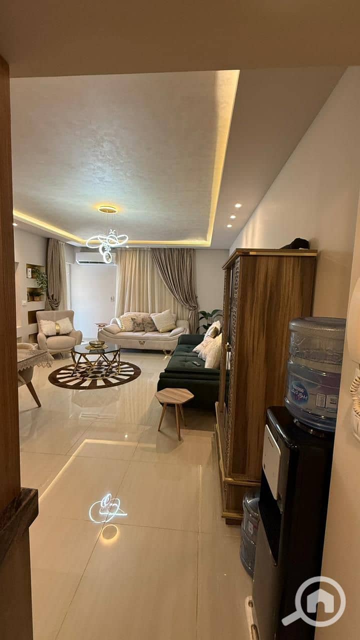 15 e517a29e-ab77-42b8-8a0e-63ec13a85e84. jpg