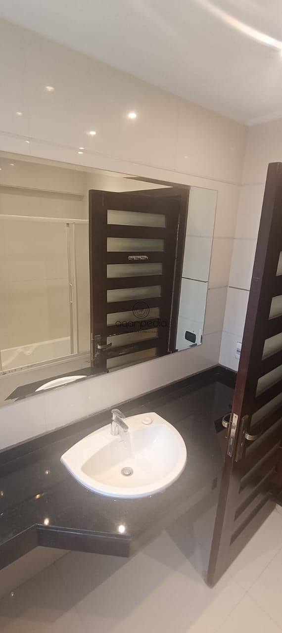 5 WhatsApp Image 2025-09-24 at 4.12. 35 PM (1). jpeg