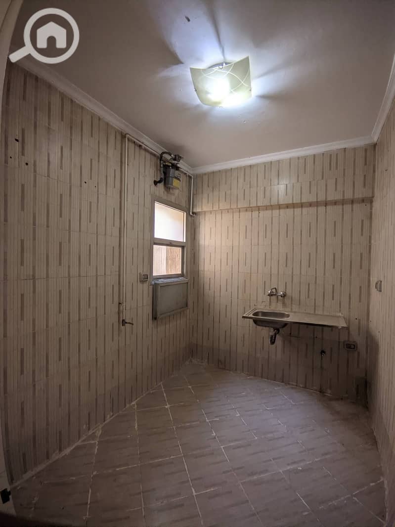 9 583455032_870603892625851_2480435537809728947_n. jpg