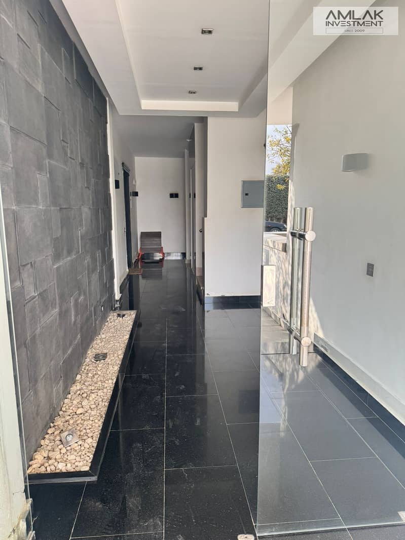 4 dbf41579-cd53-4876-b108-0b85189960c4. jpeg