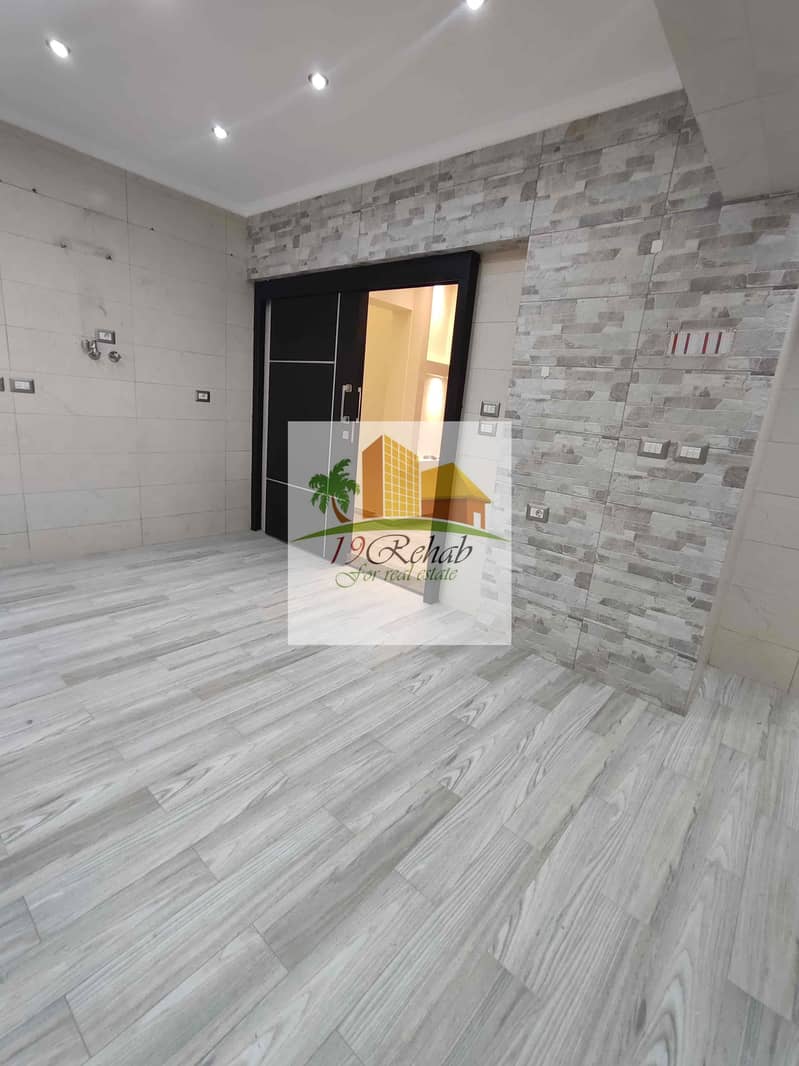 9 776c9cc4-6937-4e8a-beac-7d16b78f3e8b. jpg