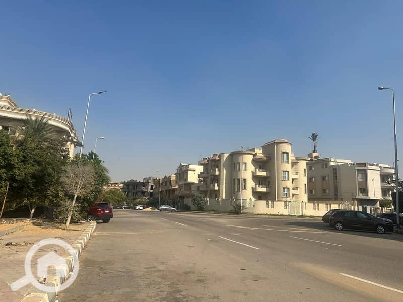 4 295fb28b-7431-4e38-9db0-cd7b80aa84c5. jpeg