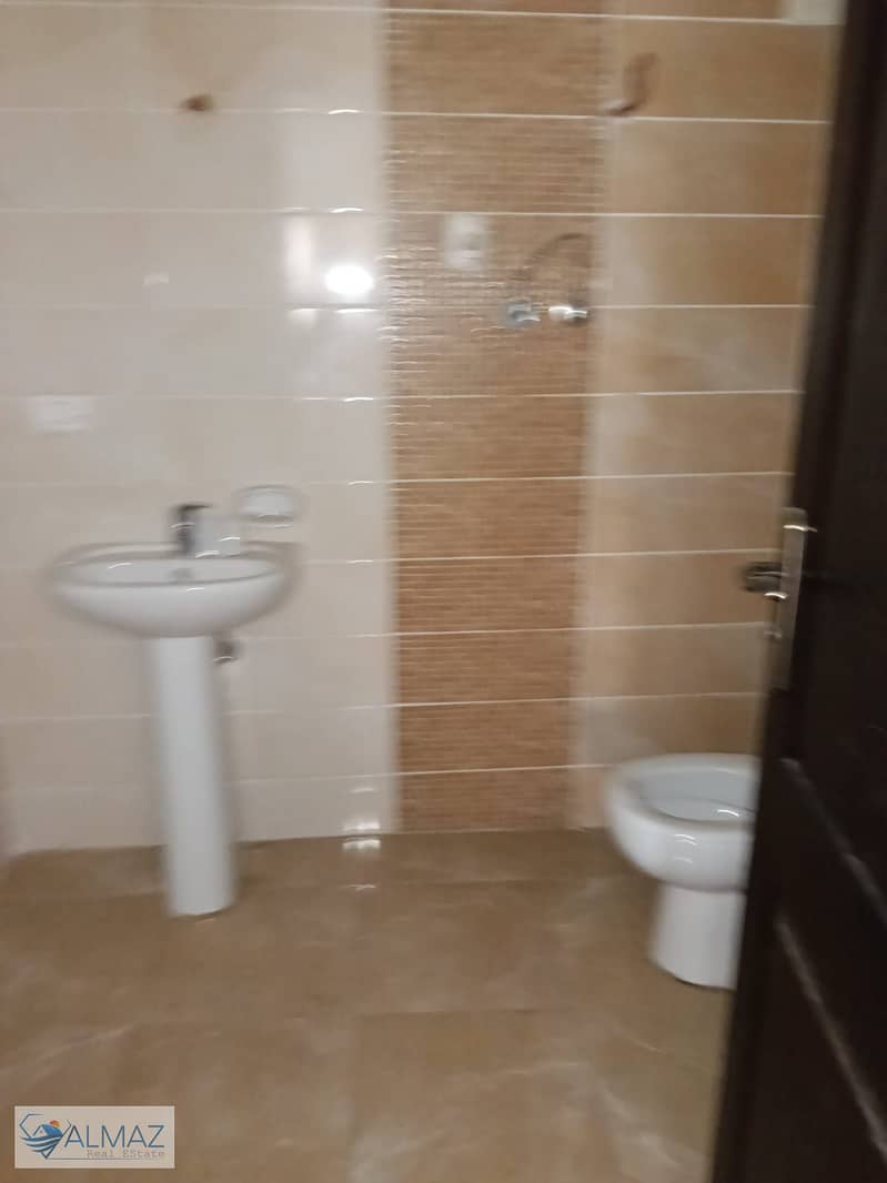 8 WhatsApp Image 2025-11-15 at 12.53. 25 PM (1). jpeg