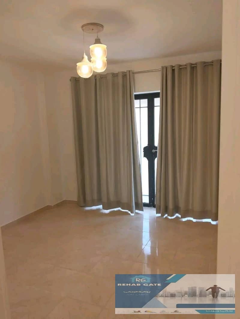 18 28046f32-38af-4a18-b0f7-6c5b8eaf9bc8. jpg