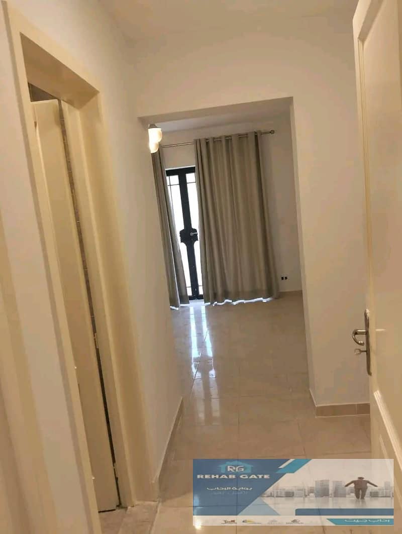 28 b0b94ac5-f26e-4255-a2bc-065782a46358. jpg