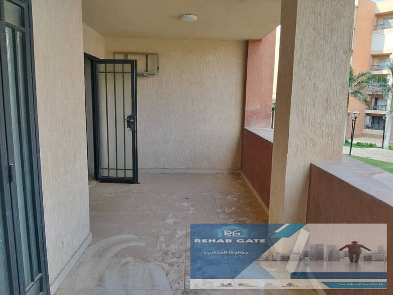 33 c94934f4-4d7a-490d-9d74-a834c7999e01. jpg