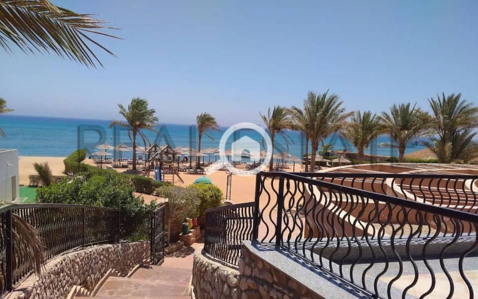 2 5054981-bella-romance-kQm7ZQKgDK. jpg