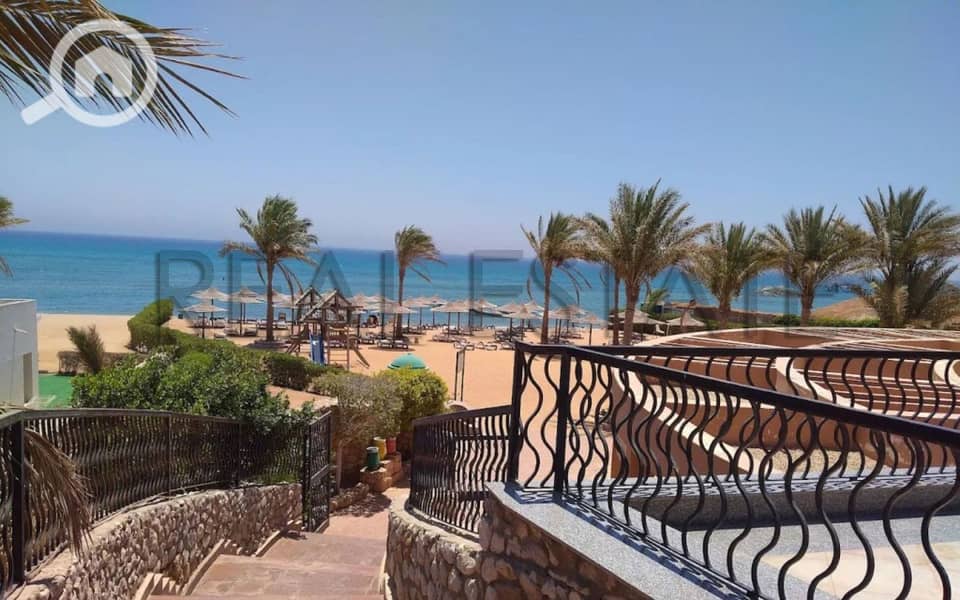 3 5054981-bella-romance-kQm7ZQKgDK. jpg