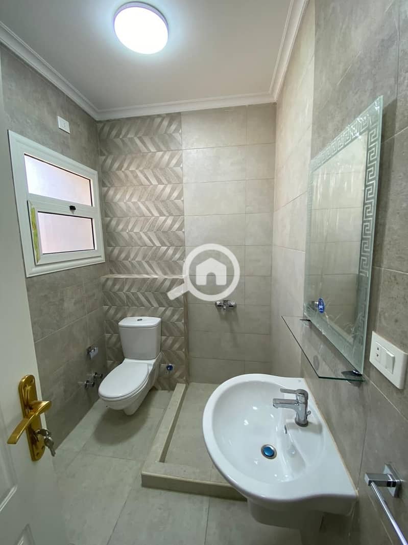 5 WhatsApp Image 2025-10-23 at 1.47. 15 PM (4). jpeg