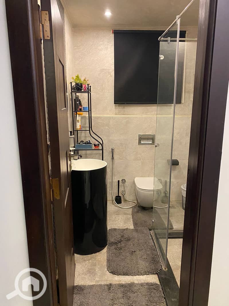 16 e1416a8c-8558-46fa-96a1-b83e07d578a5. jpg