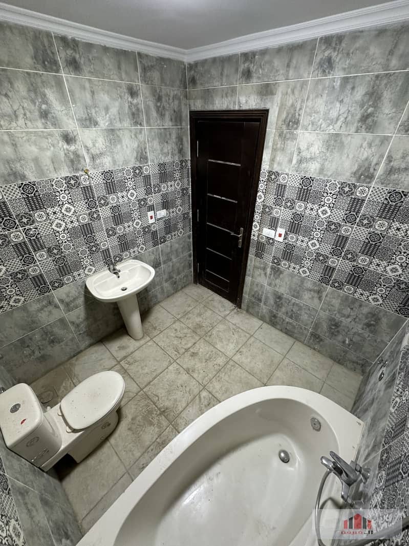 7 WhatsApp Image 2024-06-10 at 8.20. 24 PM (4). jpeg