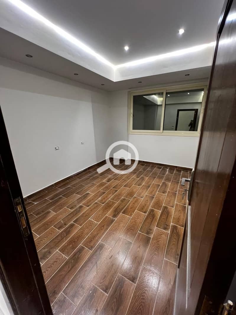 8 623b9977-32ad-45e5-831b-c07a031357a1. jpg