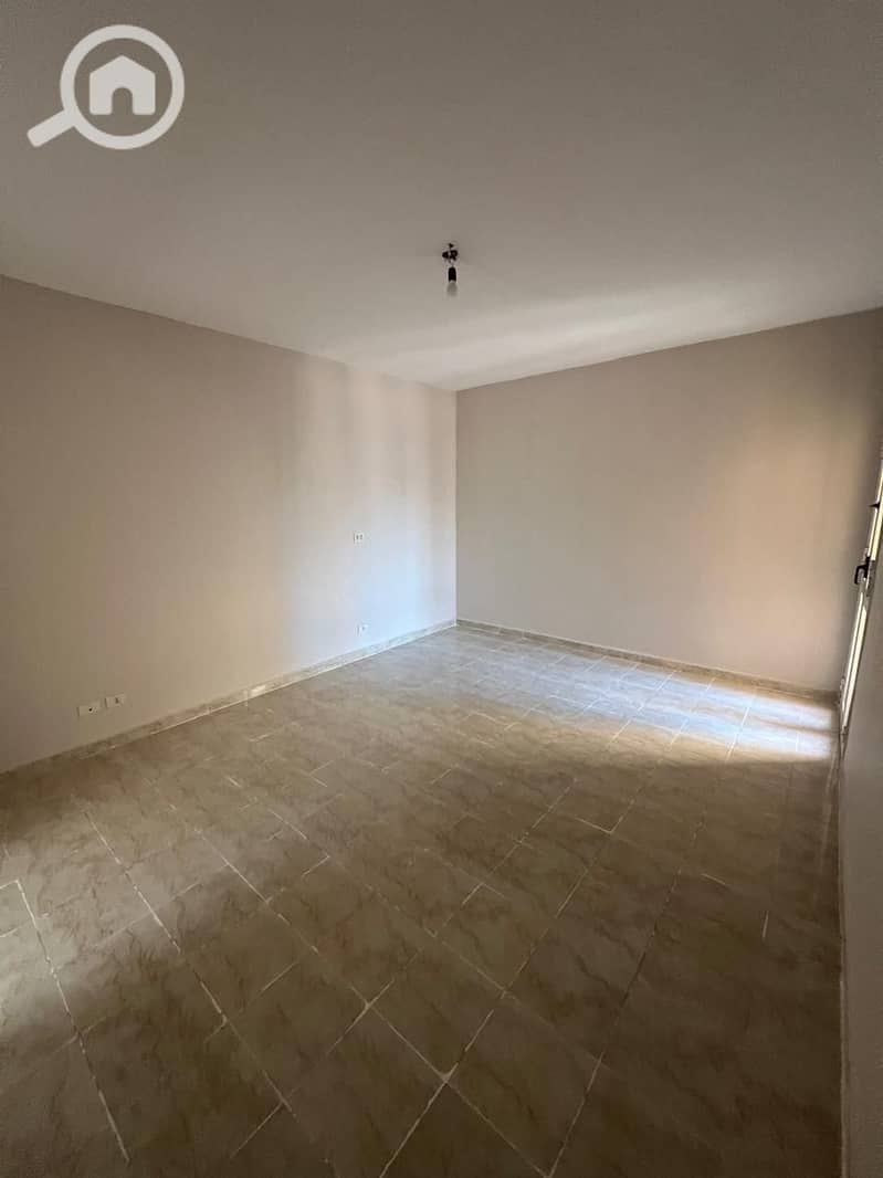 12 b91fdb7e-177a-490c-a735-7b398450a452. jpg