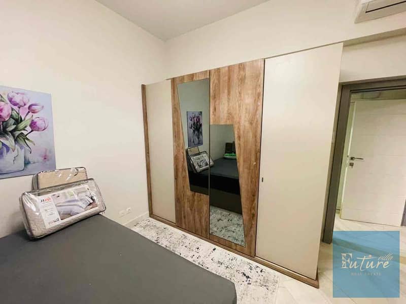 10 c6599aed-9869-4b3e-b378-2789554566a8. jpg